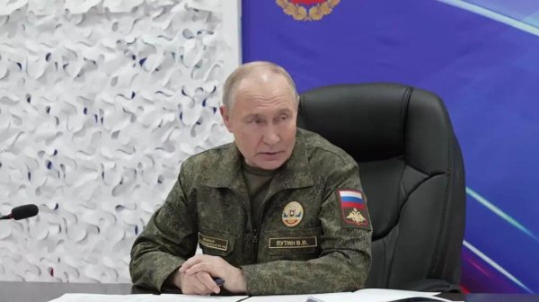 启远网  普京视察“西部”集团军部队的一个指挥所